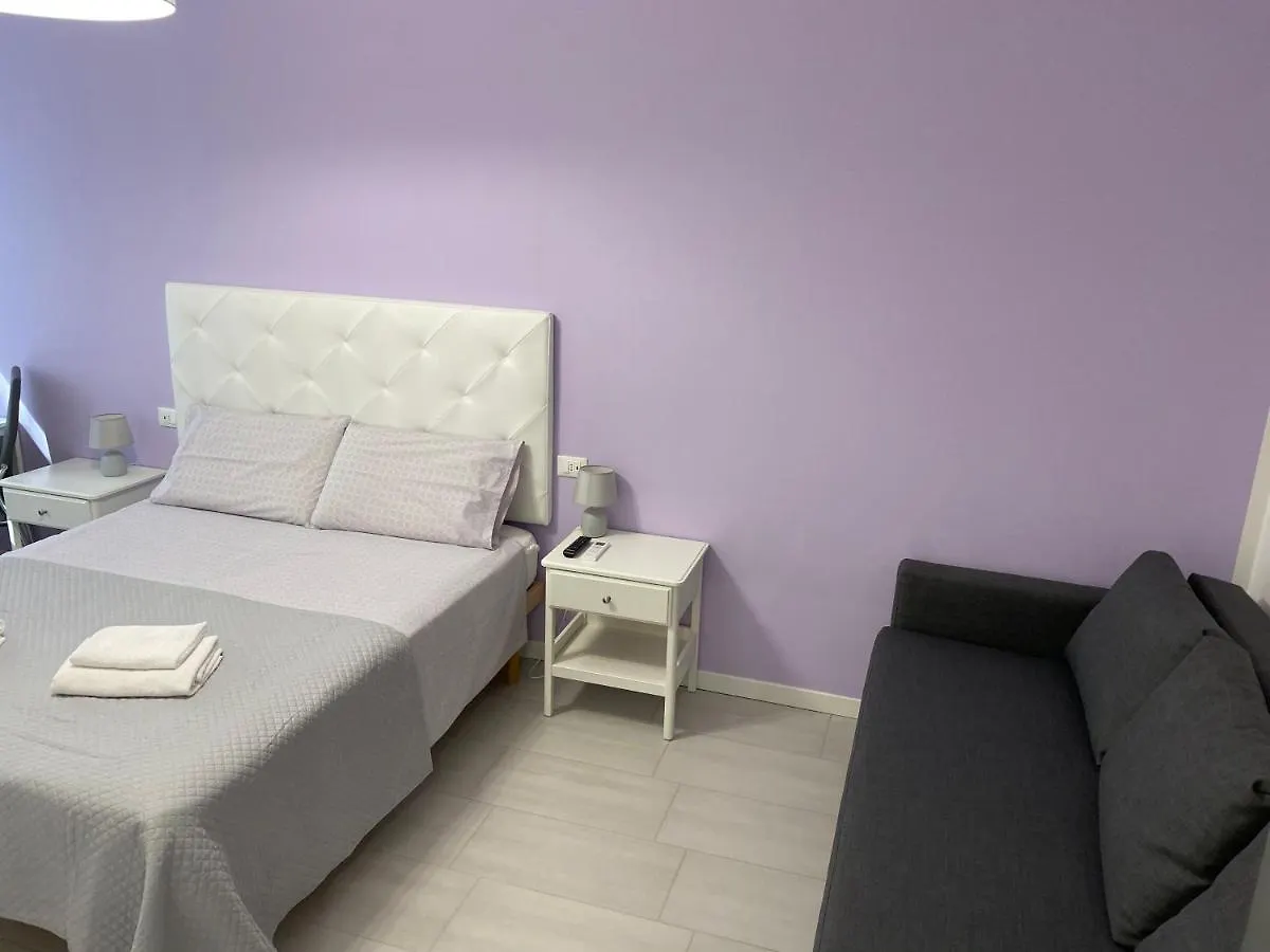 Stadio 1 - Appartamenti Monolocali Con Bagno Privato 베로나