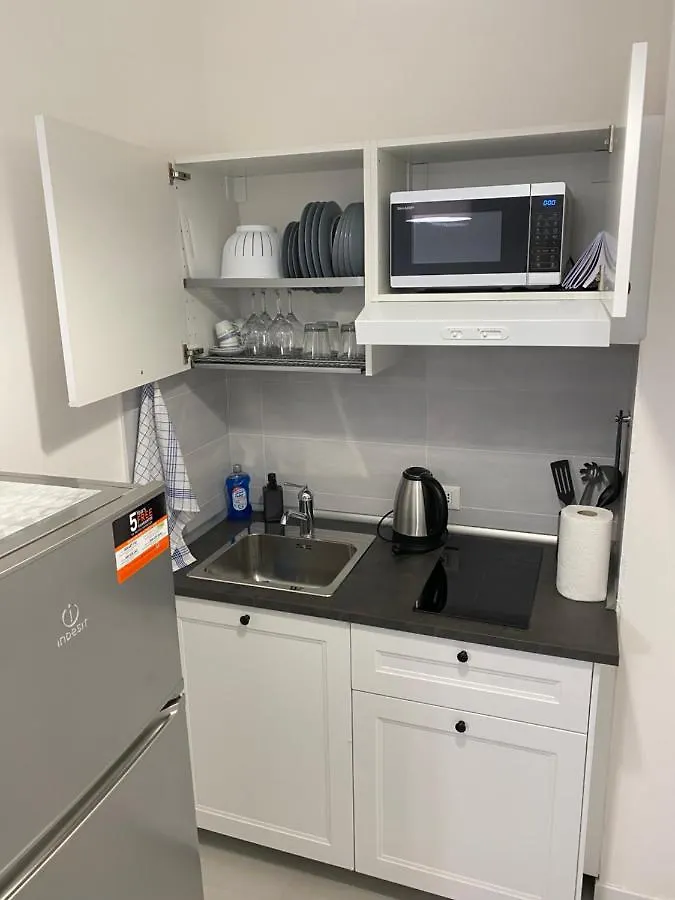 Stadio 1 - Appartamenti Monolocali Con Bagno Privato 베로나 아파트